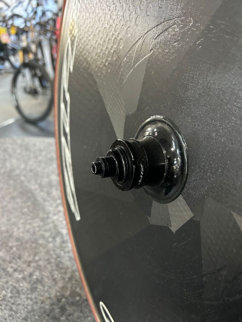 Used Zipp zipp 900 tubular full disc 650c 2016 bike — image 4 of 5