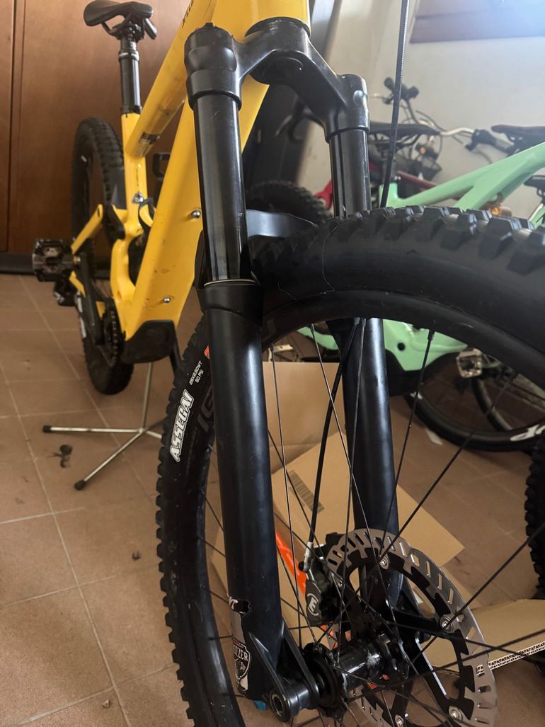 Used Manitou Mezzer Pro 29 2023 bike — image 2 of 6