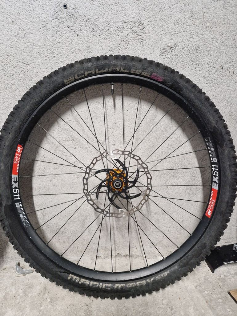 Used Dt Swiss Roue complète bike — image 6 of 7