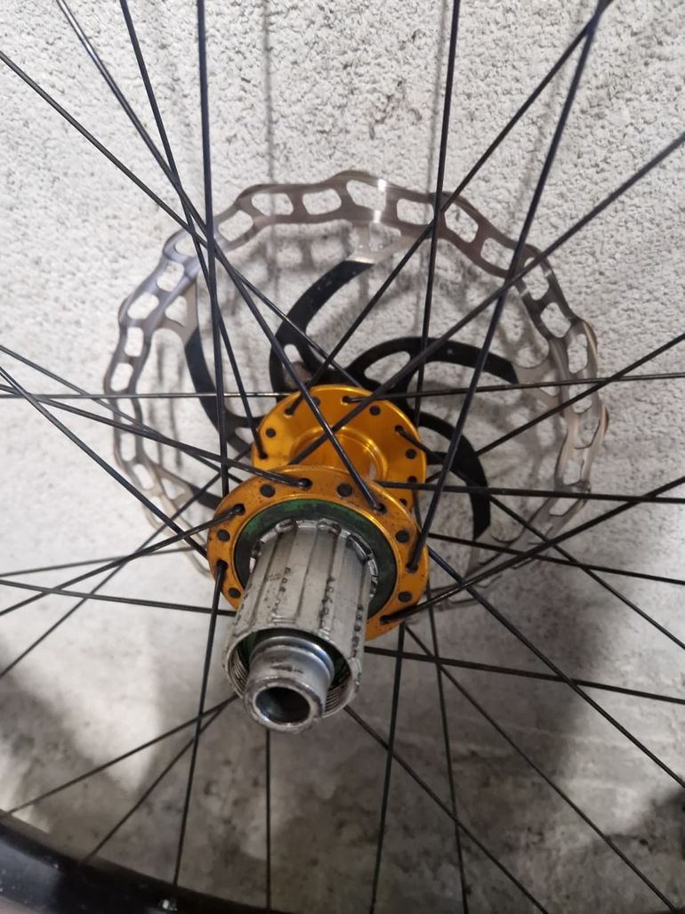 Used Dt Swiss Roue complète bike — image 4 of 7