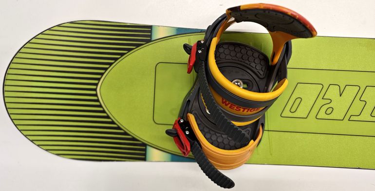 Used Nitro Ripper Kids Snowboard 116cm 2017 bike — image 4 of 12