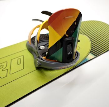 Used Nitro Ripper Kids Snowboard 116cm 2017 bike — image 8 of 12
