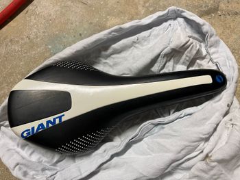 Selle De Vélo Giant Contact SL Avant - Rails Titane, Noir, 270mm X 130mm