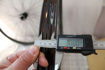 Novatec M30 Carbon MTB Wheelset 29" BOOST bike d'occasion — image 13 sur 17