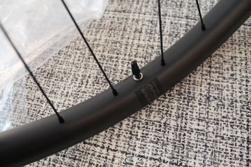 Novatec M30 Carbon MTB Wheelset 29" BOOST bike d'occasion — image 12 sur 17