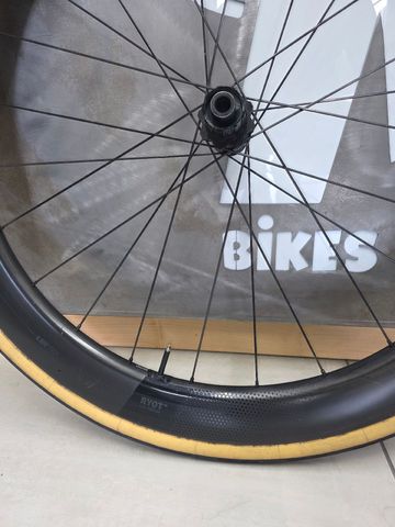 Used 2024 RYOT55 Carbon Clincher Wheelset bike — image 2 of 7