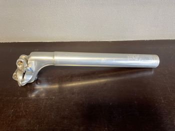 Used NITTO NJS NJS P72 Jaguar Seatpost 27.0mm GC 2007 bike — image 15 of 20