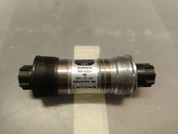 Shimano BB-ES51 68 Drivetrain & Pedals usato
