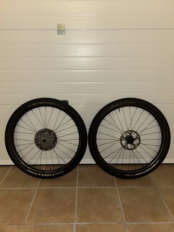 Używany Carbon-Ti Carbon Ti + Duke Wheelset 2023 Wheels