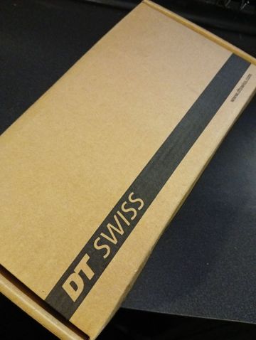 Used Dt Swiss Mozzo Anteriore 15x110 36 Fori 350 Freno 6 Fori bike — image 8 of 10