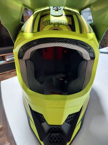 Gebrauchtes 2020 O'neal 3 Series Riff 2.0 Motocross Enduro MTB Helm gelb/grün 2020 Oneal: Größe: M (57-58cm) Cycling Accessories