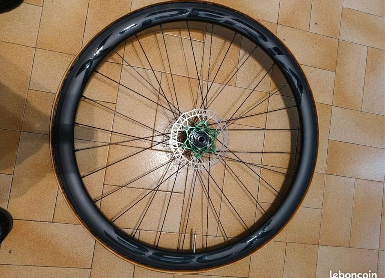 Used Xperia roues carbone bike — image 2 of 4