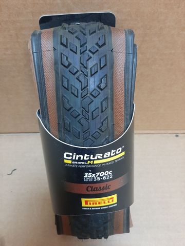 Tweedehands Pirelli Pneumaticos Tyres & Tubes