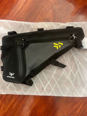 Used Apidura BACKCOUNTRY FULL FRAME BAG bike — image 2 of 7
