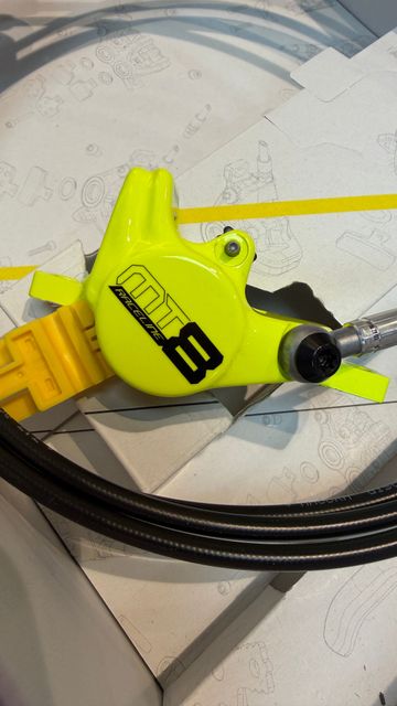 Used Magura MT8 Raceline Disc Brake 2025 bike — image 3 of 8