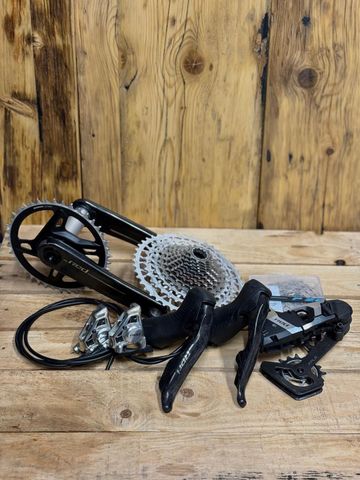Brugt Sram Red AXS Crankset Drivetrain & Pedals