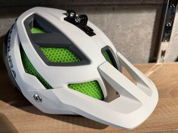 Brugt Endura Kask ENDURA MT500 II rozm M/L bike — billede 2 af 9