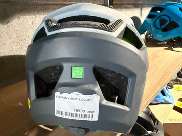 Brugt Endura Kask ENDURA MT500 II rozm M/L bike — billede 8 af 9