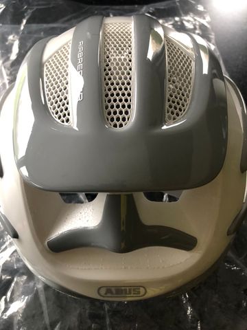 Použité ABUS Airbreaker Pure Grey L bike — obrázek 4 z 10