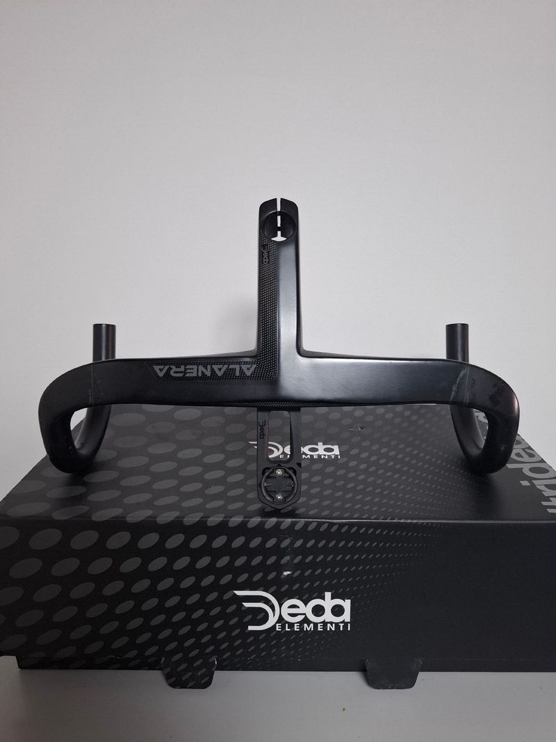 Used Deda Elementi Alanera DCR Integrated Carbon Bar Cockpit