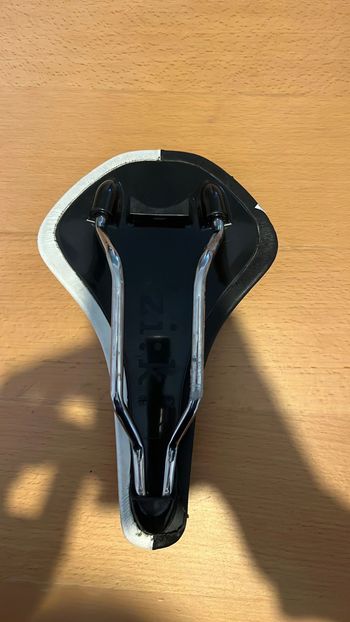 Used Fizik zadel bike — image 4 of 4