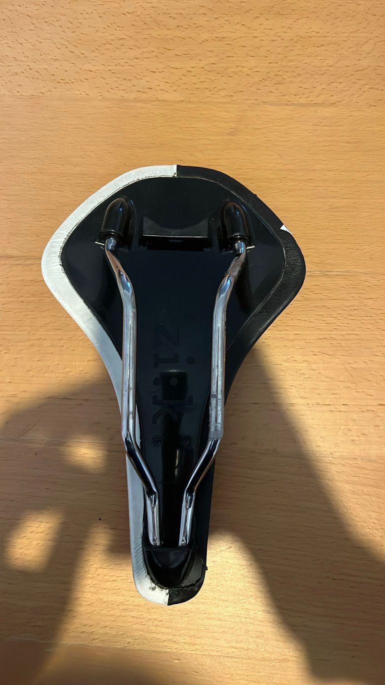 Used Fizik zadel bike — image 4 of 4