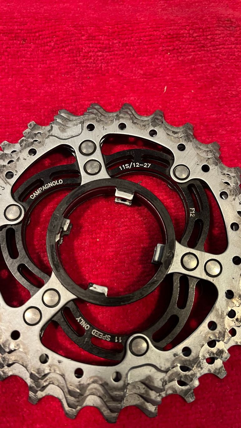 Cassette Campagnolo Chorus 11 Vitesses 12-27 – Argent – Ultra Léger – Occasion