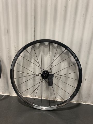 Used Enve G27 650B Gravel Wheel 2025 bike — image 2 of 7