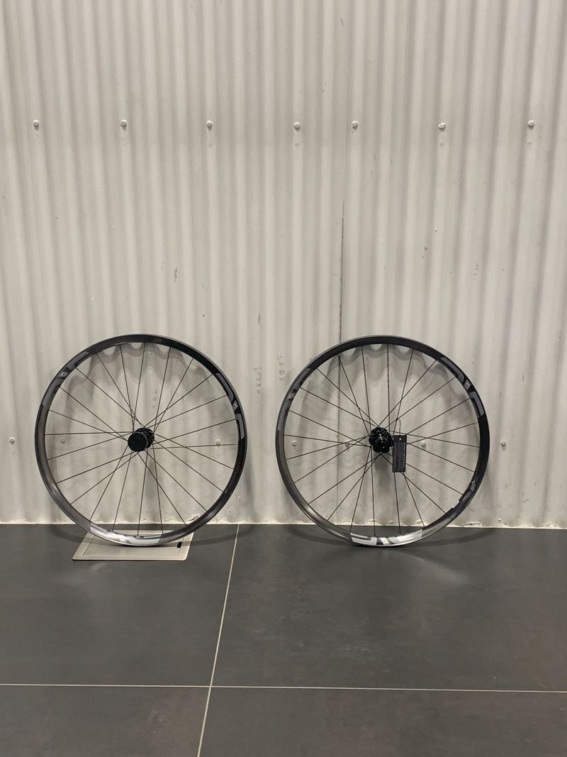 Použité Enve G27 650B Gravel Wheel 2025 Wheels