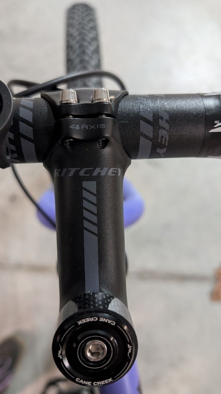 Used 2025 Potencia Stem 4 axis bike — image 5 of 7
