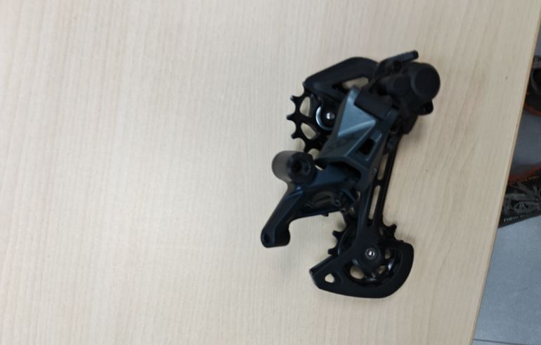 Used 2025 SLX 7100 12v 51d bike — image 2 of 2