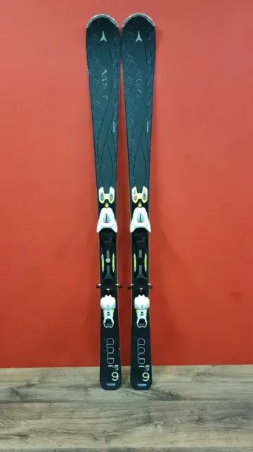 Used Atomic cloud nine 9 ARC 151 Skis + L10 Lithium Bindings Skiing & Skitouring