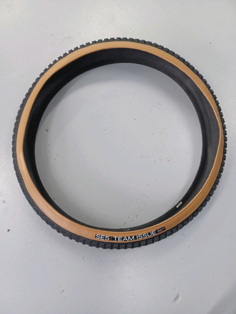 Used Bontrager SE5 team issue bike — image 1 of 2
