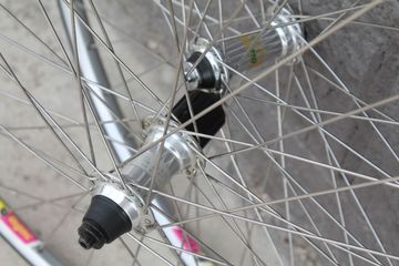 Used Shimano XT HB-M738 FH-M737 26" Rigid Laser Cera+ Ceramic Rims bike — image 5 of 9