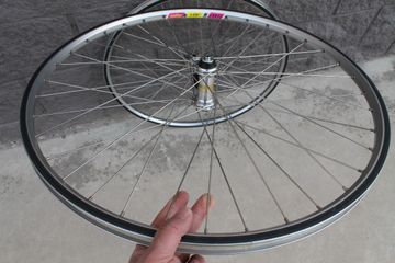 Used Shimano XT HB-M738 FH-M737 26" Rigid Laser Cera+ Ceramic Rims bike — image 8 of 9