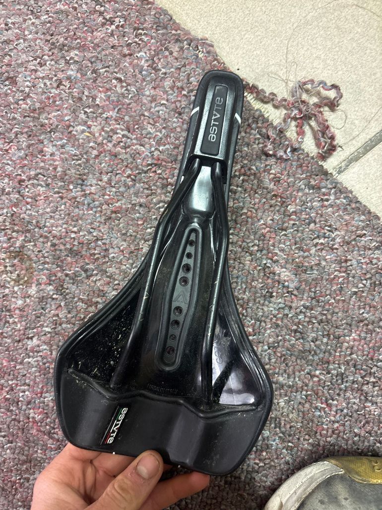 Used 2025 Race Zadel bike — image 2 of 2