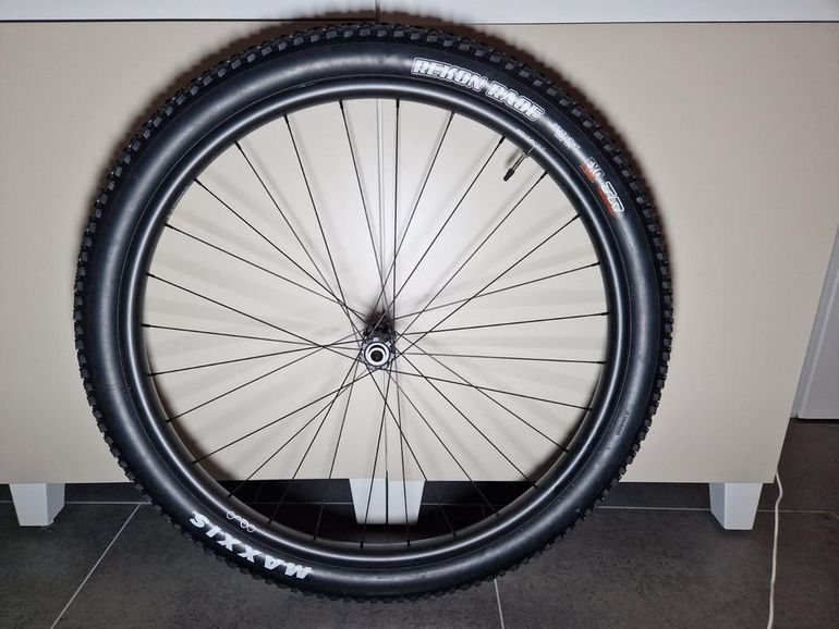 Used Orbea Mountain Performance MP30TEAM 2025 bike — image 1 of 8