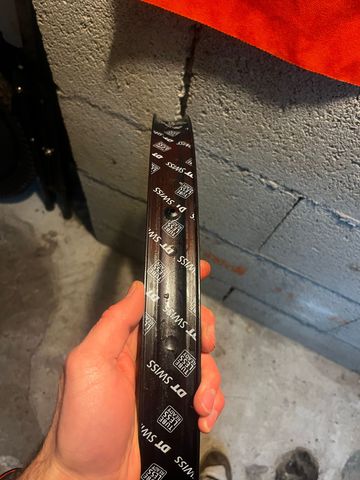 Used Dt Swiss H 1700 SPLINE 27.5 - 35 mm IS 12/148 mm Sram bike — image 3 of 3