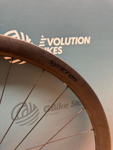 Used Syncros Capital 1.0S 40mm 2025 bike — image 8 of 10