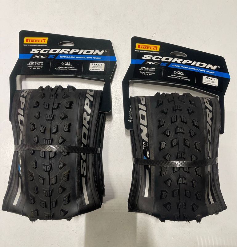 Used Pirelli Coppia Copertone Pirelli Scorpion Xc S ProWall 29x2.40 bike — image 1 of 5