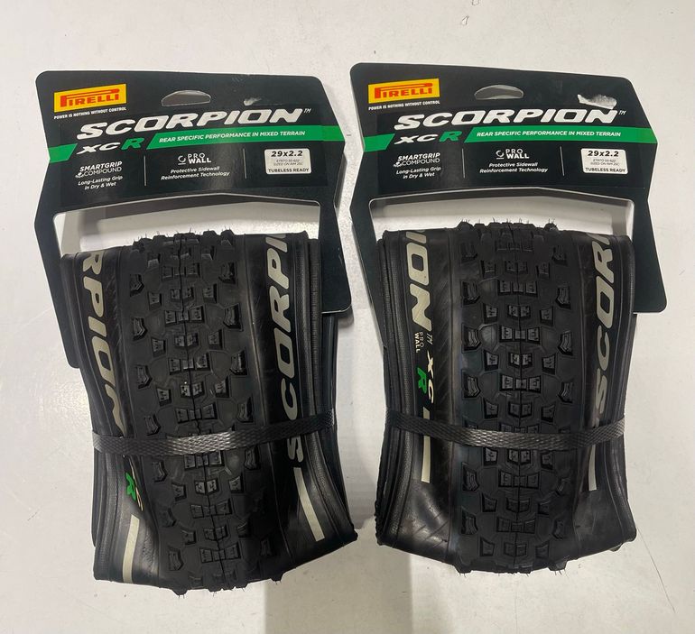 Used Pirelli Coppia Copertone Pirelli Scorpion Xc R ProWall 29x2.20 bike — image 1 of 5