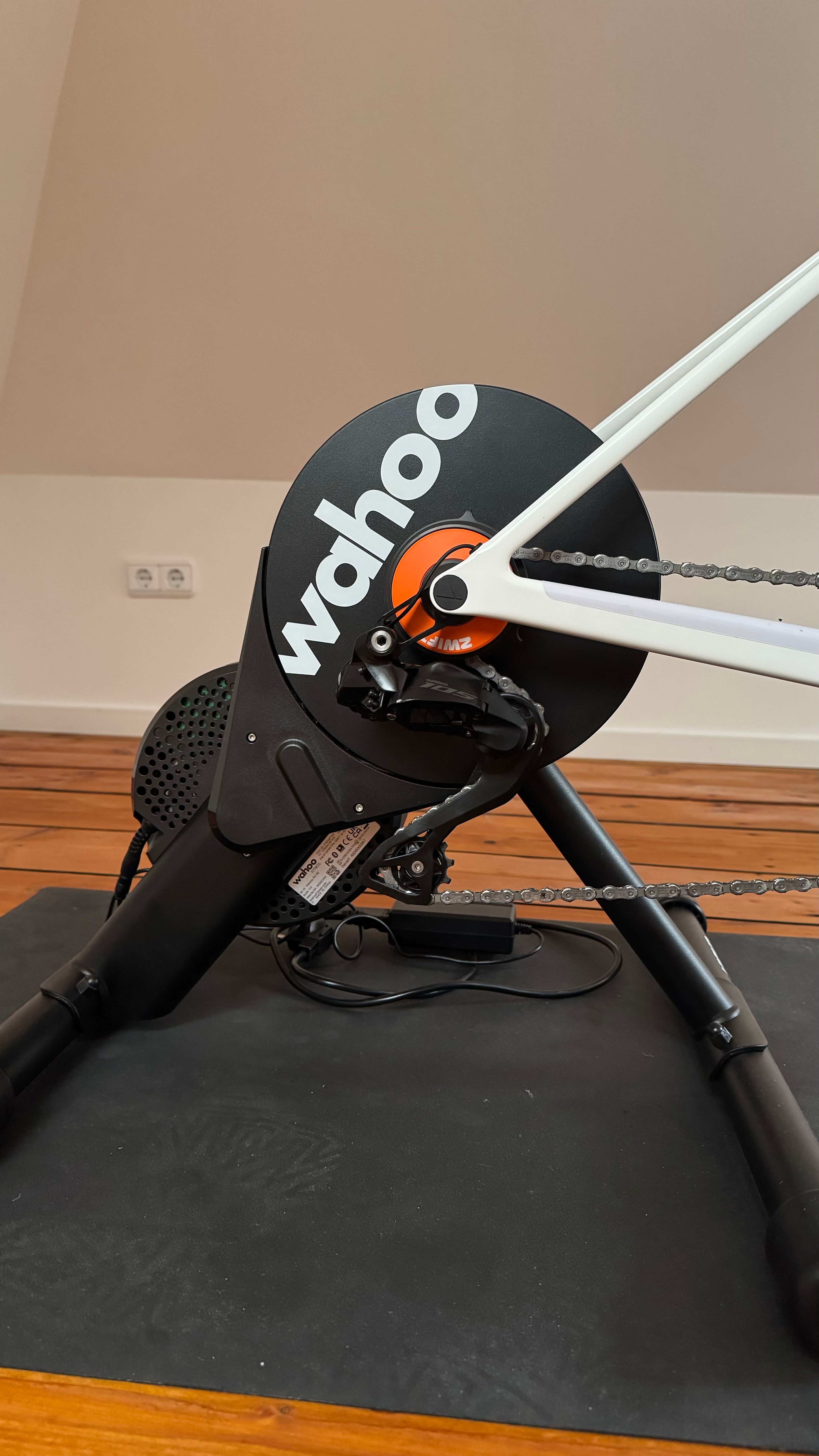 Wahoo KICKR CORE ズイフトコグ付き Wahoo KICKR CORE 2 with Zwift Click and Cog | eBay