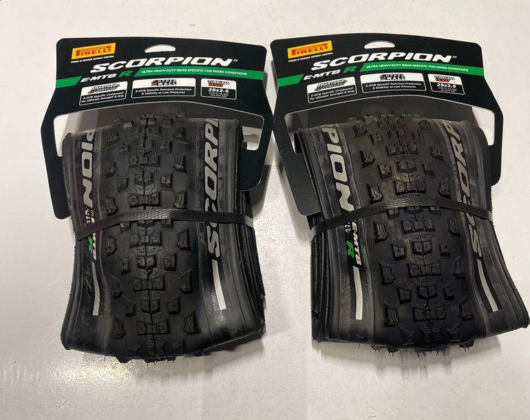 Used Pirelli Coppia Copertone Pirelli Scorpion E-Mtb R Hyperwall 29x2.60 bike — image 1 of 5