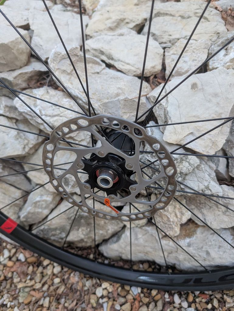 Used 2025 Disque Shimano 12v bike — image 6 of 7