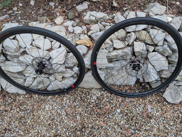 Used 2025 Disque Shimano 12v bike — image 5 of 7