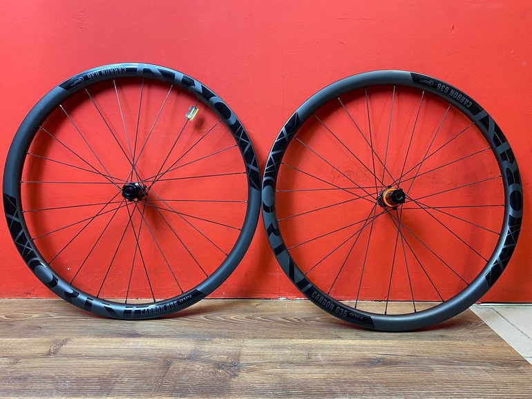 Used orin G35 Carbon Wheels bike — image 1 of 4