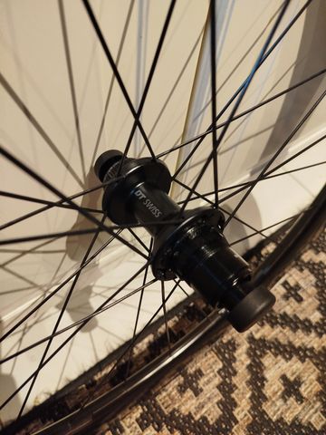 Dt Swiss ARC 1450 DICUT Carbon Wheelset 2024 bike usato — immagine 8 di 10