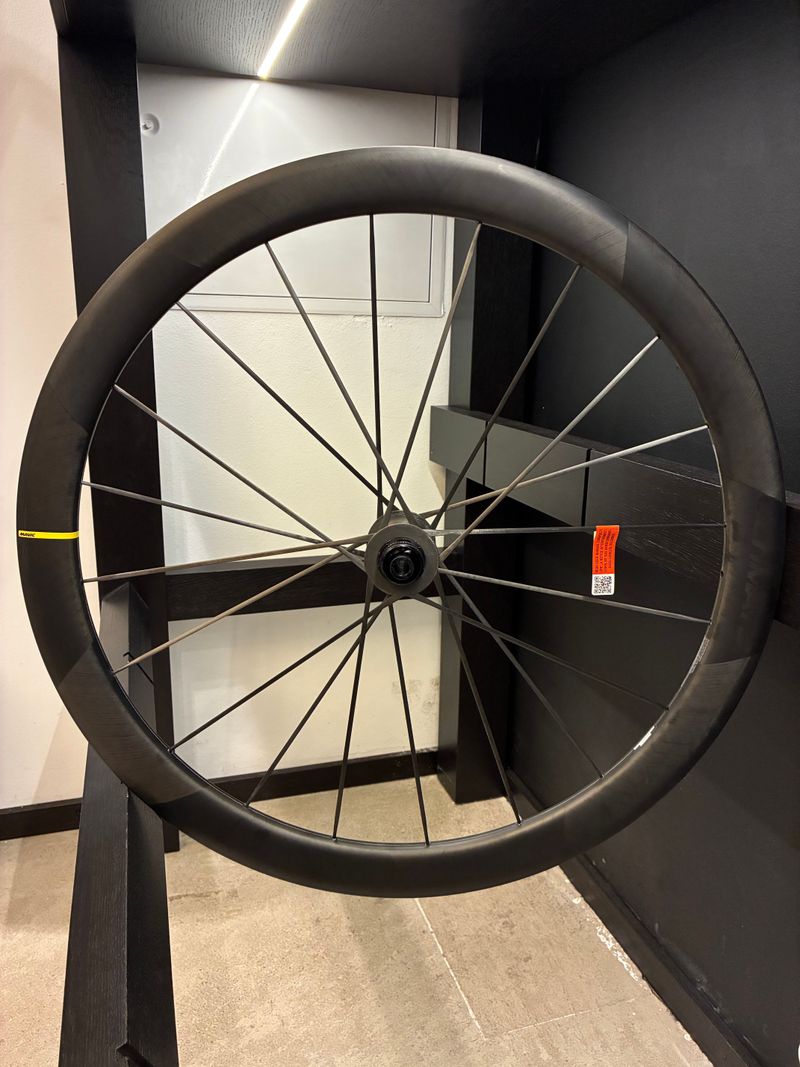 Tweedehands Mavic COSMIC ULTIMATE DISC 2025 Wheels