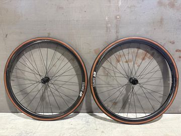 Used Dt Swiss PRC 1100 DICUT Mon Chasseral 24mm Disc Brake Front Wheel 2023 bike — image 2 of 3