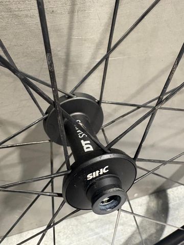 Used Dt Swiss PRC 1100 DICUT Mon Chasseral 24mm Disc Brake Front Wheel 2023 bike — image 3 of 3